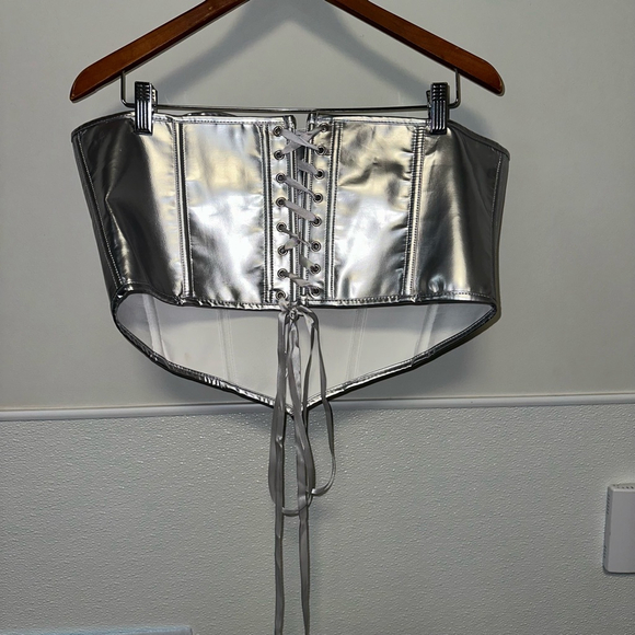 Metallic Silver Women's Unbranded Corset 2XL Plus Size Chrome Bustier - Picture 5 of 8